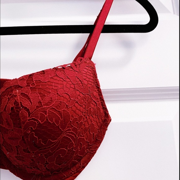 VICTORIA’S SECRET very sexy bra - Picture 3 of 7